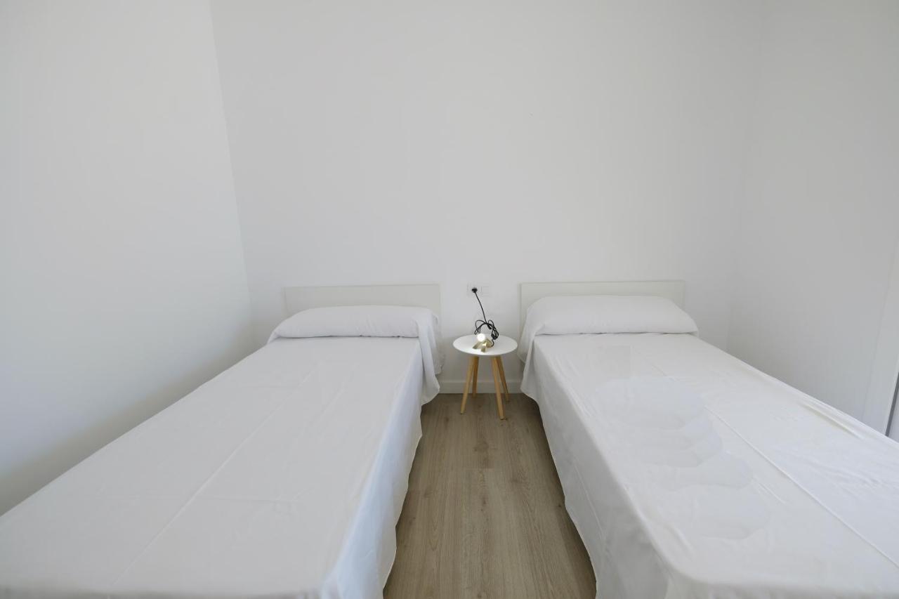 Apartaments Alex กัมบริลส์ ภายนอก รูปภาพ