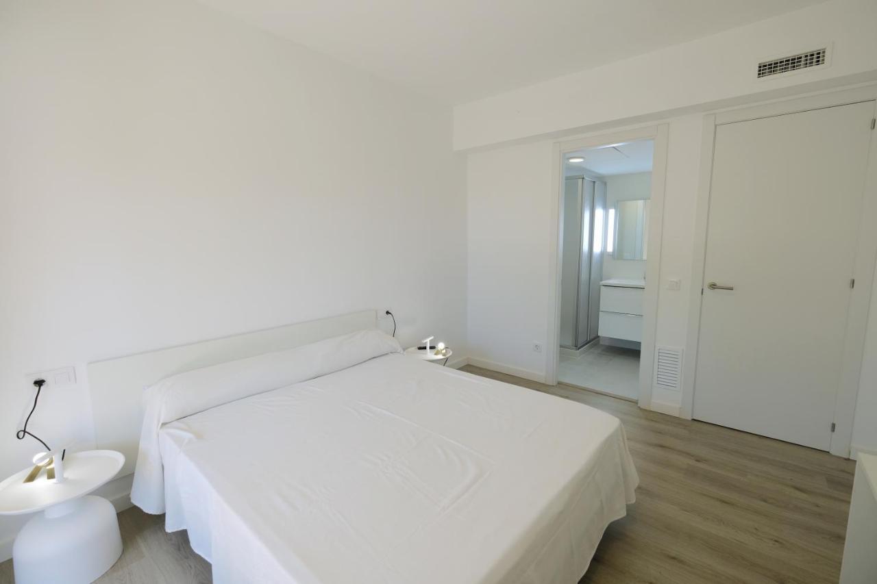 Apartaments Alex กัมบริลส์ ภายนอก รูปภาพ
