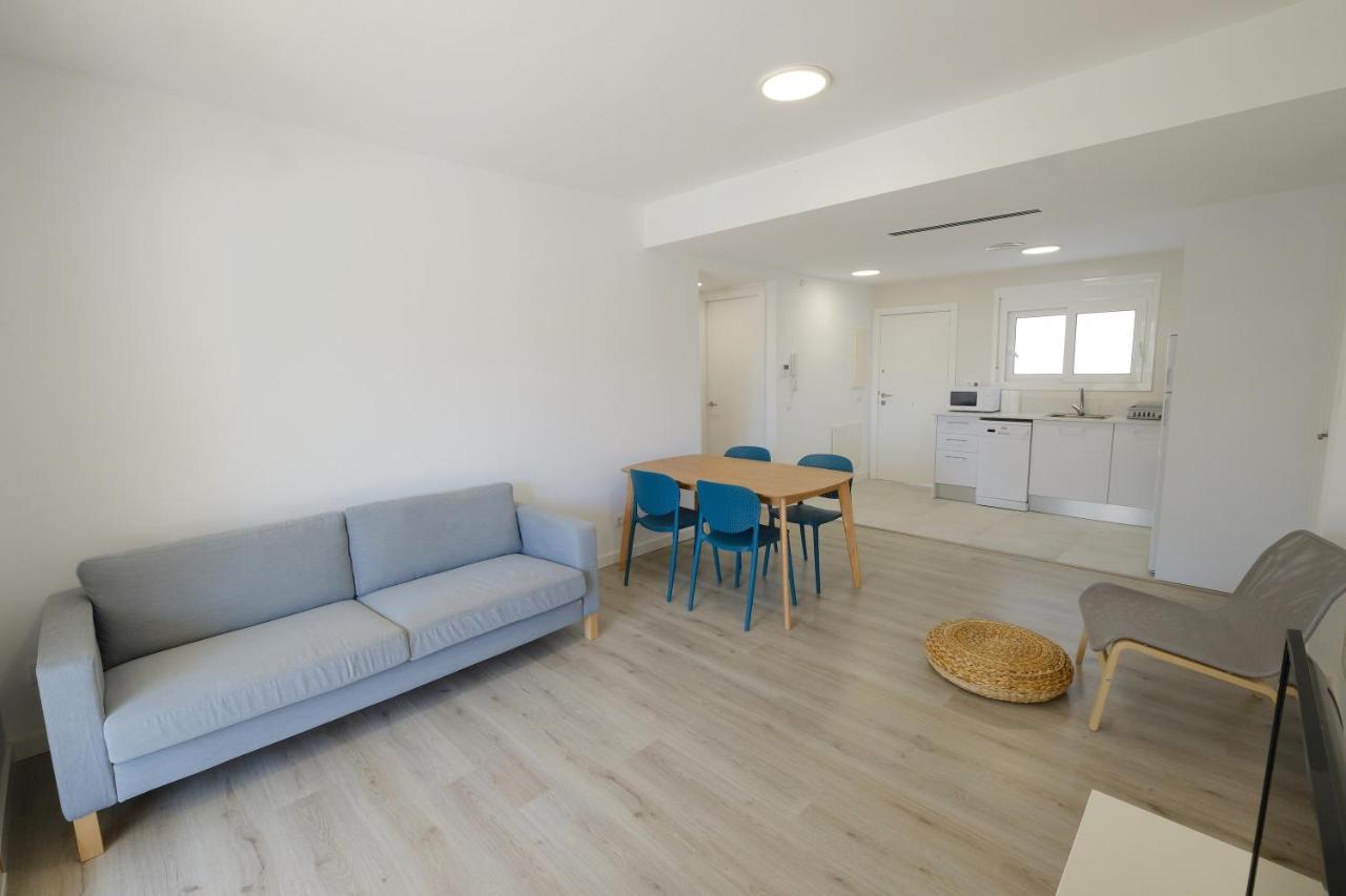 Apartaments Alex กัมบริลส์ ภายนอก รูปภาพ